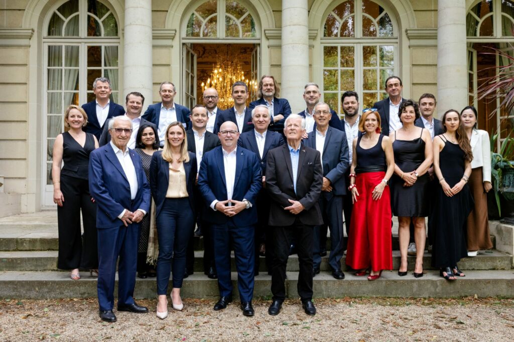 Membres de Globallians réunis à Paris pour les 10 ans de l Organisation